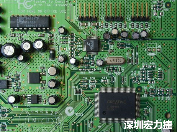 針對(duì)PCB區(qū)塊產(chǎn)生的EMI干擾問題，可使用EMI改善對(duì)策元件重點(diǎn)改善。